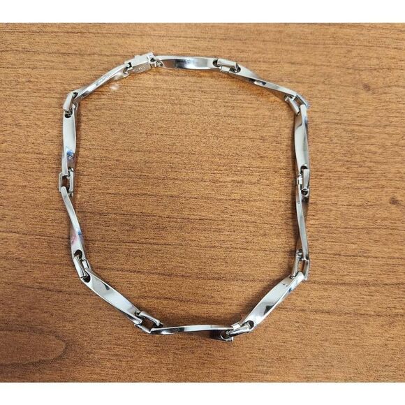 Vintage Salvatore Ferragamo Twisted Rectangular Silver Links 16 Inches - Picture 1 of 8
